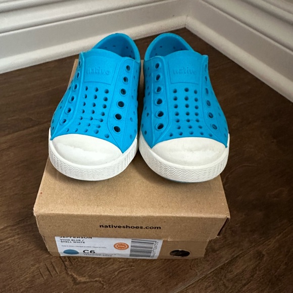 Native toddler slip on blue size 6 C - Picture 3 of 5